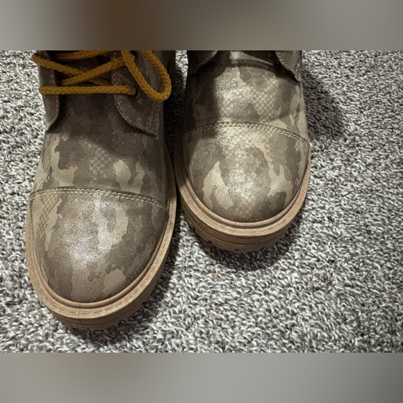 ✨Shimmery Combat Boots✨ - Picture 6 of 8